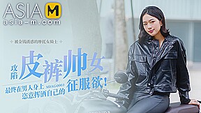 Picking Up A Motorcycle Girl On The Street MDAG-0003/ 街头狩猎 – ModelMediaAsia